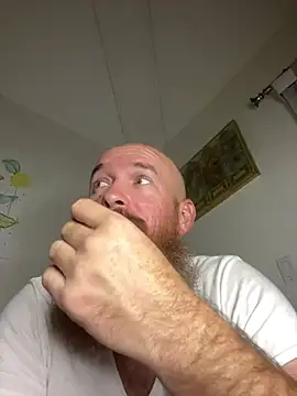 Snapshot of 32XRedBeard chatting on 01/31/25, 03:11 32XRedBeard online show from 01/31/25, 03:11