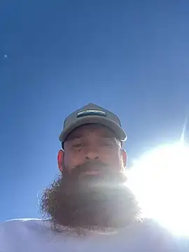 Snapshot of 32XRedBeard chatting on 01/31/25, 06:57 32XRedBeard online show from 01/31/25, 06:57