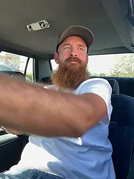 Snapshot of 32XRedBeard chatting on 02/18/25, 09:42 32XRedBeard online show from 02/18/25, 09:42