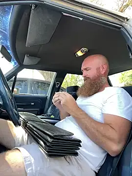 Snapshot of 32XRedBeard chatting on 02/27/25, 07:26 32XRedBeard online show from 02/27/25, 07:26