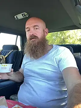 Snapshot of 32XRedBeard chatting on 03/06/25, 08:37 32XRedBeard online show from 03/06/25, 08:37