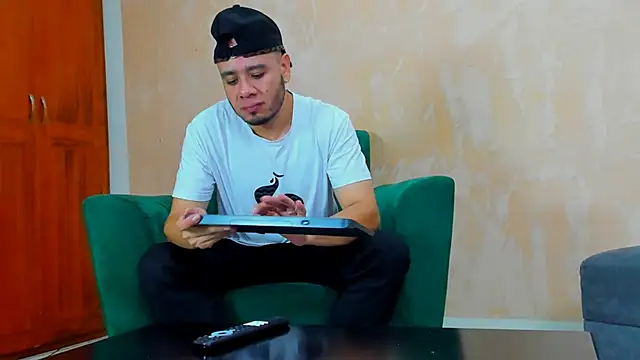 jacob lewitt online show from 03/07/25, 08:44