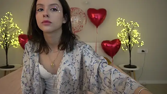 Snapshot of AnnaElys chatting on 02/13/25, 08:06 AnnaElys online show from 02/13/25, 08:06