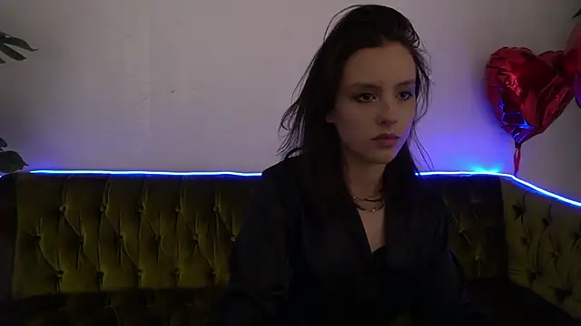 Snapshot of AnnaElys chatting on 03/04/25, 09:43 AnnaElys online show from 03/04/25, 09:43