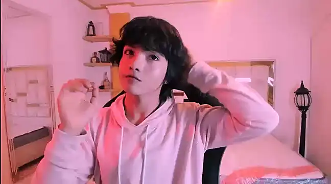 AllanYong18 online show from 01/17/25, 12:31