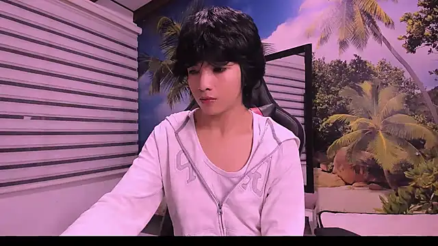 AllanYong18 online show from 02/03/25, 12:47