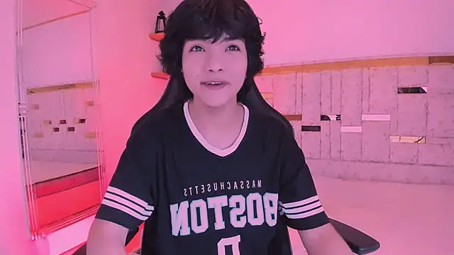 AllanYong18 online show from 03/11/25, 10:18