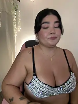 Snapshot of karla_hotgirl chatting on 01/06/26, 01:09 karla hotgirl online show from 01/06/26, 01:09