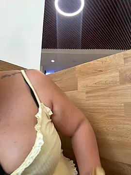 karla hotgirl online show from 07/16/26, 10:05