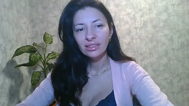 Snapshot of LissaBlossom chatting on 09/17/25, 04:25 LissaBlossom online show from 09/17/25, 04:25