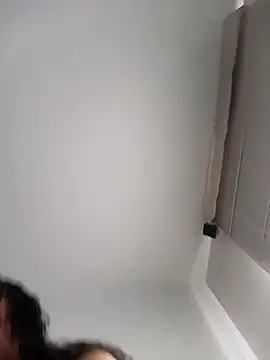 JaquiDi online show from 11/12/25, 04:51