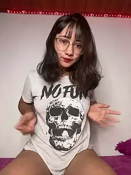 Snapshot of Catmila- chatting on 01/22/25, 07:03 Catmila- online show from 01/22/25, 07:03