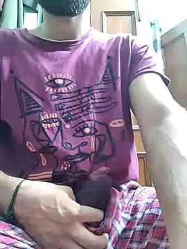 Snapshot of TOPMOON001 chatting on 10/13/25, 06:19 TOPMOON001 online show from 10/13/25, 06:19