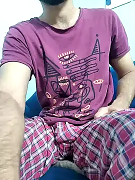 Snapshot of TOPMOON001 chatting on 10/15/25, 08:36 TOPMOON001 online show from 10/15/25, 08:36