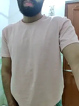 Snapshot of TOPMOON001 chatting on 10/21/25, 07:36 TOPMOON001 online show from 10/21/25, 07:36