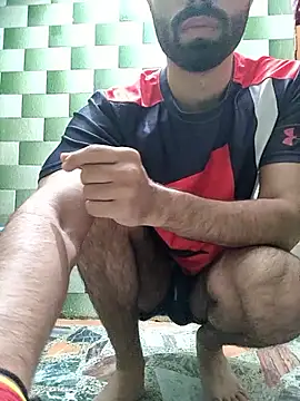 Snapshot of TOPMOON001 chatting on 10/27/25, 05:33 TOPMOON001 online show from 10/27/25, 05:33