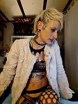 Snapshot of MissParadise40 chatting on 03/19/25, 09:27 MissParadise40 online show from 03/19/25, 09:27