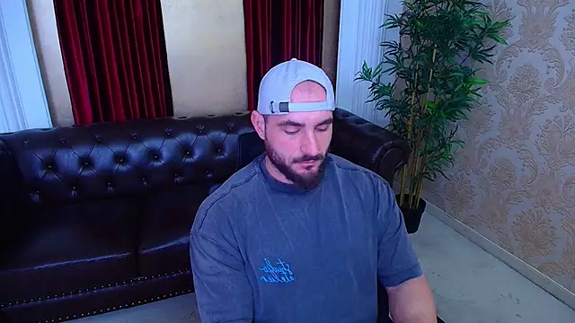 Snapshot of AdamJamesonn chatting on 11/06/25, 06:14 AdamJamesonn online show from 11/06/25, 06:14