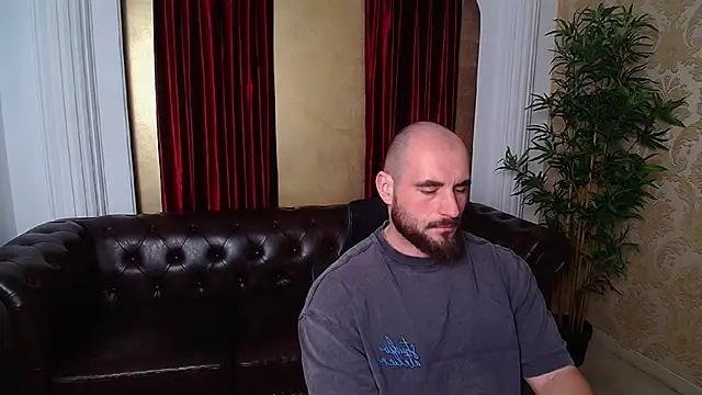 Snapshot of AdamJamesonn chatting on 12/16/25, 07:24 AdamJamesonn online show from 12/16/25, 07:24