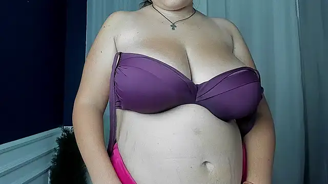 AdeleCruz online show from 09/14/25, 12:04