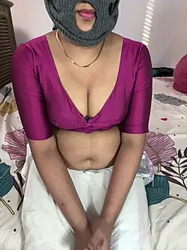 Snapshot of ArathyNambyarMallu chatting on 03/10/25, 03:20 ArathyNambyarMallu online show from 03/10/25, 03:20