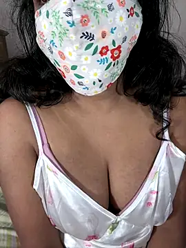 Snapshot of ArathyNambyarMallu chatting on 10/12/25, 02:16 ArathyNambyarMallu online show from 10/12/25, 02:16