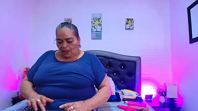 VickyBoobss online show from 06/13/26, 12:47