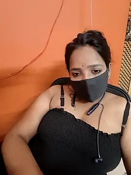 Snapshot of Lolitatamil chatting on 04/13/26, 10:54 Lolitatamil online show from 04/13/26, 10:54