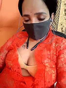 Snapshot of Lolitatamil chatting on 04/15/26, 07:21 Lolitatamil online show from 04/15/26, 07:21