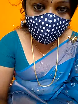 Snapshot of kanikasree chatting on 01/11/25, 01:22 kanikasree online show from 01/11/25, 01:22