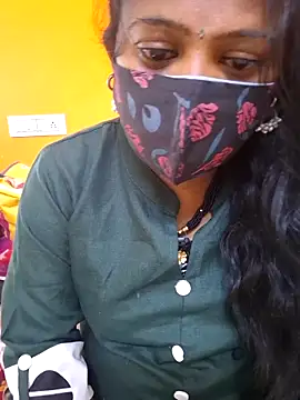 Snapshot of kanikasree chatting on 11/17/25, 10:32 kanikasree online show from 11/17/25, 10:32