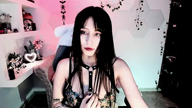 Snapshot of Effy_Devalk chatting on 03/03/25, 05:50 Effy Devalk online show from 03/03/25, 05:50