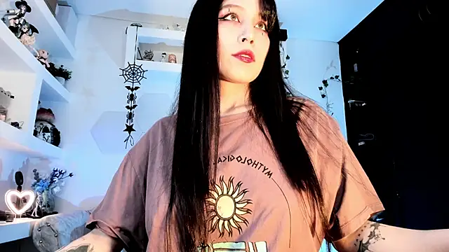 Snapshot of Effy_Devalk chatting on 03/19/25, 03:29 Effy Devalk online show from 03/19/25, 03:29