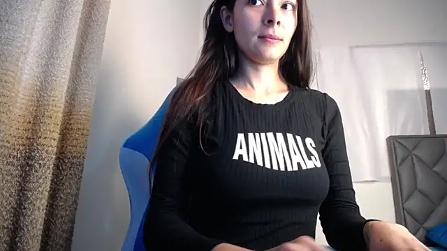 Snapshot of Aleska_Miami chatting on 11/10/25, 02:38 Aleska Miami online show from 11/10/25, 02:38