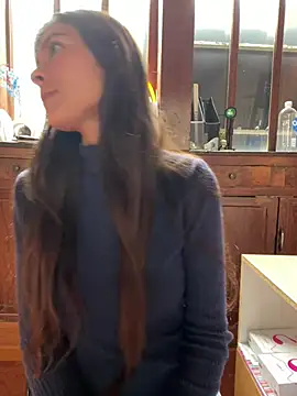 Snapshot of Aleska_Miami chatting on 03/27/26, 02:28 Aleska Miami online show from 03/27/26, 02:28