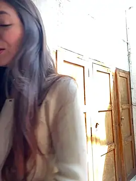 Snapshot of Aleska_Miami chatting on 05/06/26, 02:22 Aleska Miami online show from 05/06/26, 02:22