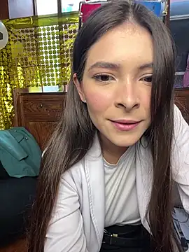 Snapshot of Aleska_Miami chatting on 06/18/26, 08:02 Aleska Miami online show from 06/18/26, 08:02