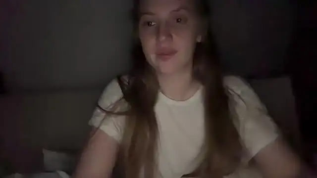 Snapshot of Ella-82 chatting on 03/07/25, 10:32 Ella-82 online show from 03/07/25, 10:32