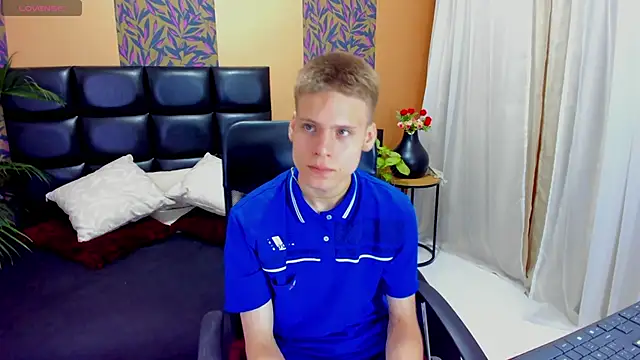 blondie lover69 online show from 02/18/25, 07:41