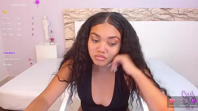 Snapshot of JasmineRose7 chatting on 02/25/25, 10:47 JasmineRose7 online show from 02/25/25, 10:47