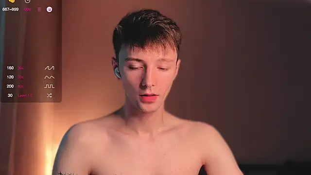 Snapshot of Calvin_Polanski chatting on 09/23/25, 11:13 Calvin Polanski online show from 09/23/25, 11:13