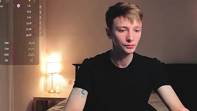 Snapshot of Calvin_Polanski chatting on 09/28/25, 02:33 Calvin Polanski online show from 09/28/25, 02:33