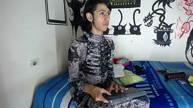 boysLittle online show from 10/24/25, 02:30