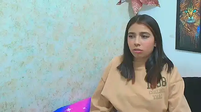 Snapshot of Rousse_violett chatting on 01/14/25, 09:51 Rousse violett online show from 01/14/25, 09:51