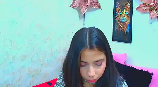 Snapshot of Rousse_violett chatting on 01/24/25, 07:39 Rousse violett online show from 01/24/25, 07:39