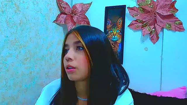 Snapshot of Rousse_violett chatting on 01/28/25, 08:04 Rousse violett online show from 01/28/25, 08:04