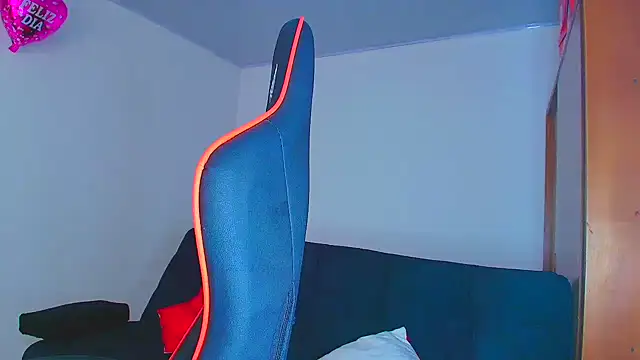 Snapshot of Rousse_violett chatting on 10/09/25, 08:40 Rousse violett online show from 10/09/25, 08:40