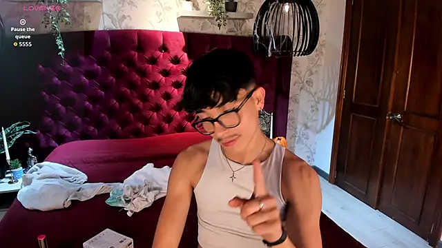 Snapshot of tim__fox chatting on 11/02/25, 01:02 tim fox online show from 11/02/25, 01:02