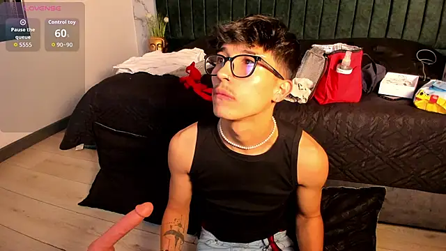 Snapshot of tim__fox chatting on 11/29/25, 12:08 tim fox online show from 11/29/25, 12:08