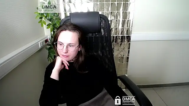 Snapshot of your_paradise_01 chatting on 01/09/25, 12:30 your paradise 01 online show from 01/09/25, 12:30